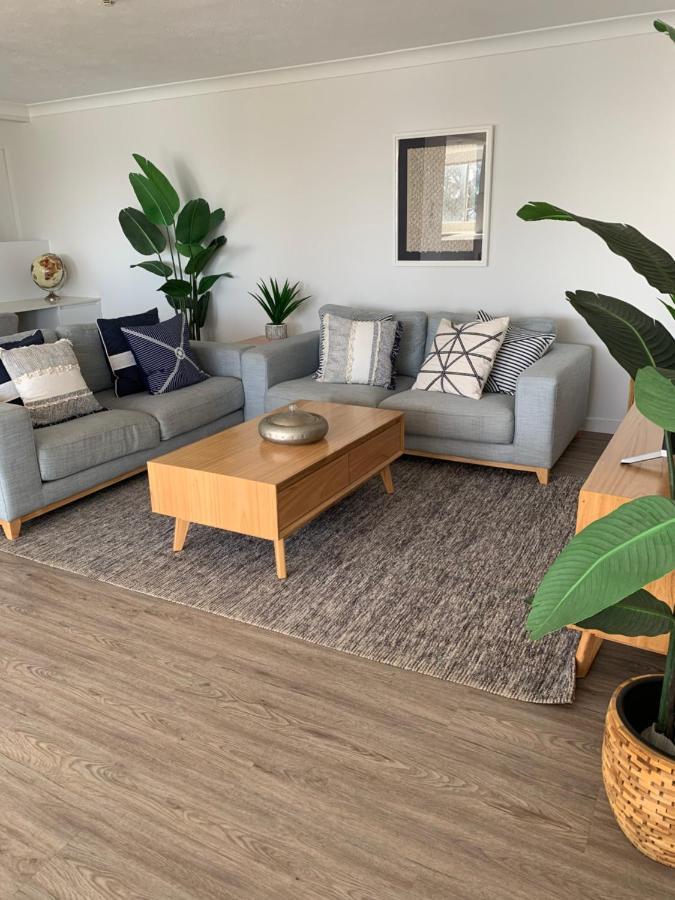 Pacific Regis Beachfront Holiday Apartments Gold Coast Extérieur photo