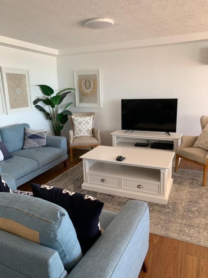 Pacific Regis Beachfront Holiday Apartments Gold Coast Extérieur photo