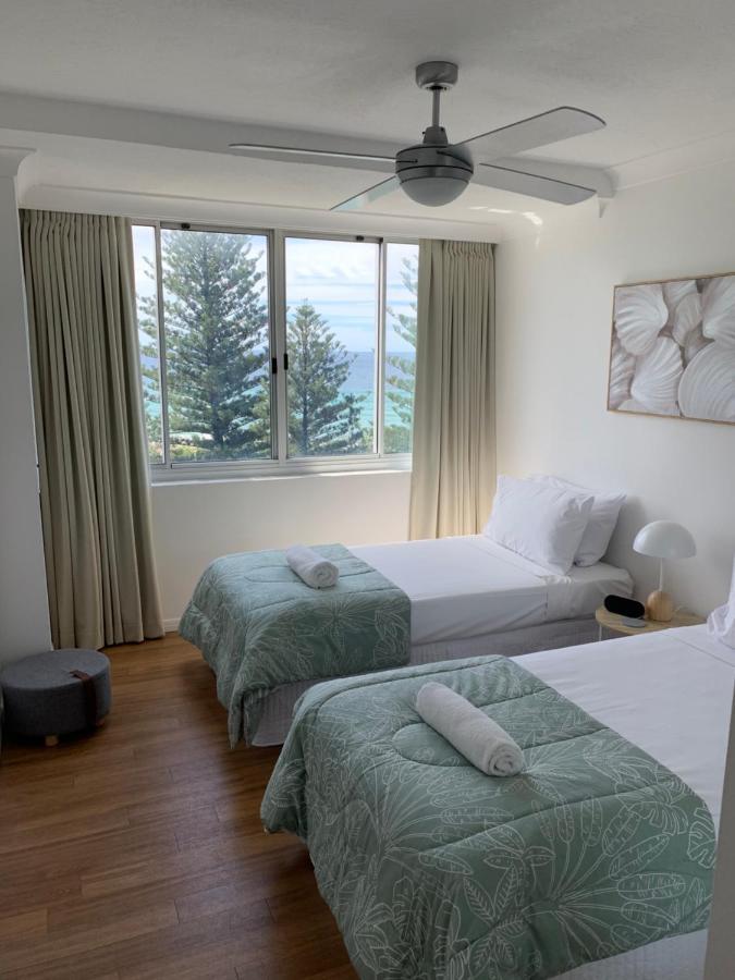 Pacific Regis Beachfront Holiday Apartments Gold Coast Extérieur photo
