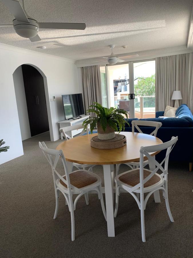 Pacific Regis Beachfront Holiday Apartments Gold Coast Extérieur photo