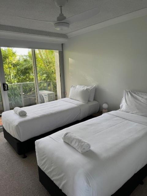 Pacific Regis Beachfront Holiday Apartments Gold Coast Extérieur photo