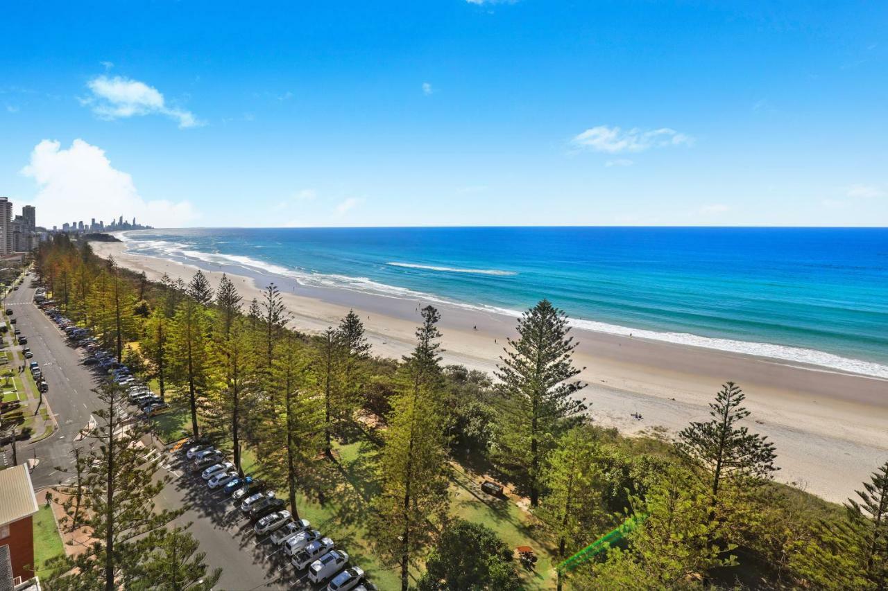 Pacific Regis Beachfront Holiday Apartments Gold Coast Extérieur photo